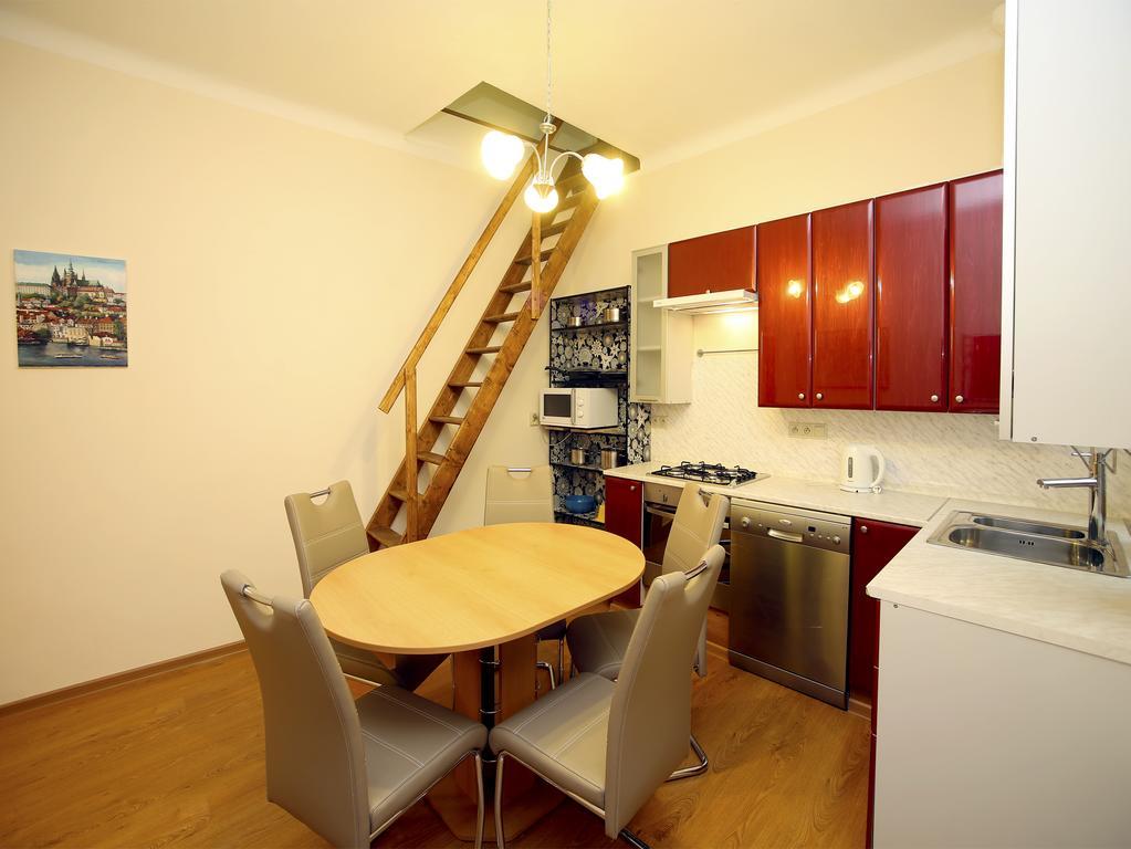 Apartman U Vridla, Ul. Trziste. カルロヴィ・ヴァリ エクステリア 写真
